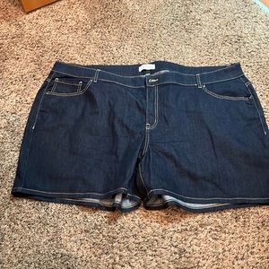 NWOT lane Bryant size 28 shorts